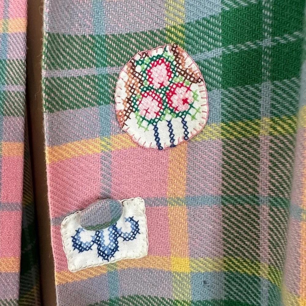 Vintage 100% wool lightweight plaid belted trench coat — truly one of a kind! - Picture 5 of 15